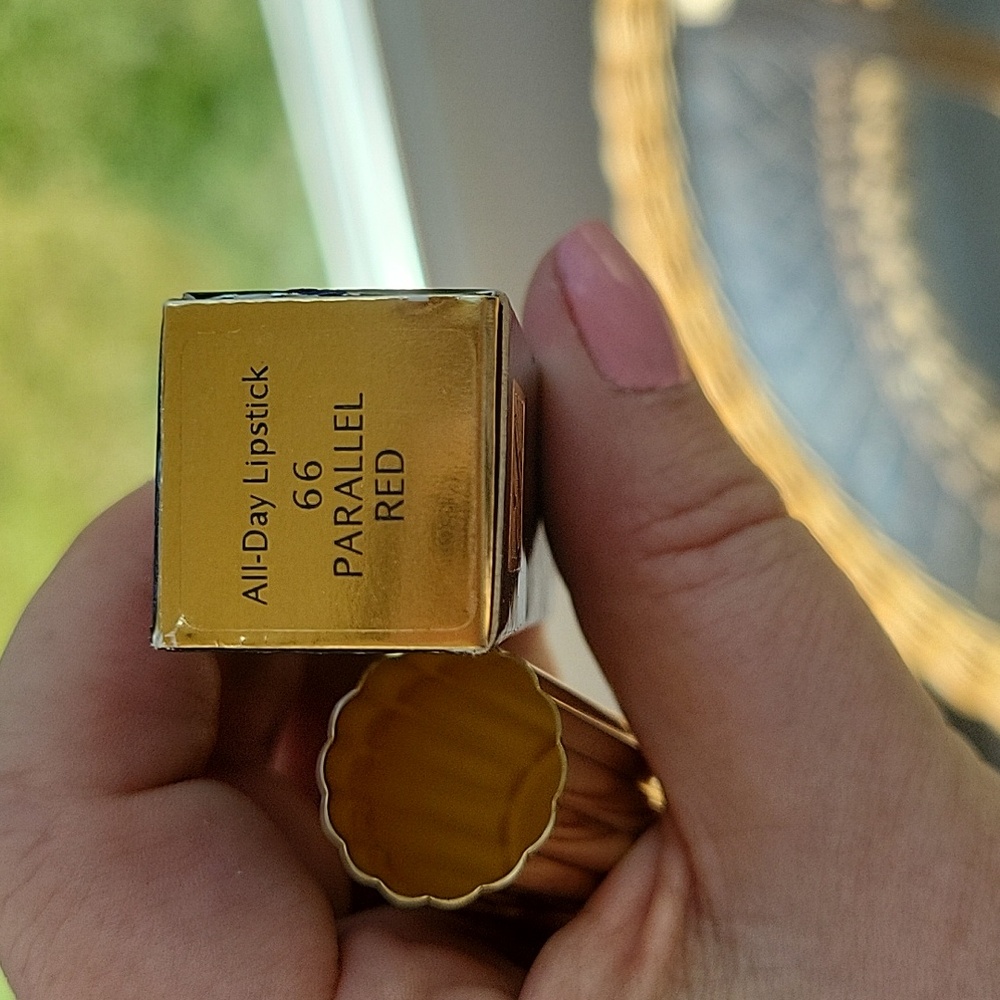 Estee Lauder all day lipstick parallel red - Picture 3 of 4
